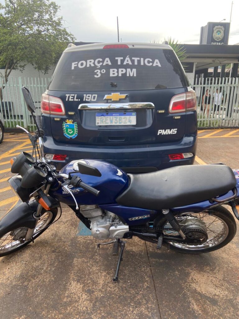 WhatsApp-Image-2026-01-18-at-20.13.19-1-768x1024 Motocicleta furtada na Capital é recuperada pela polícia na área central de Dourados