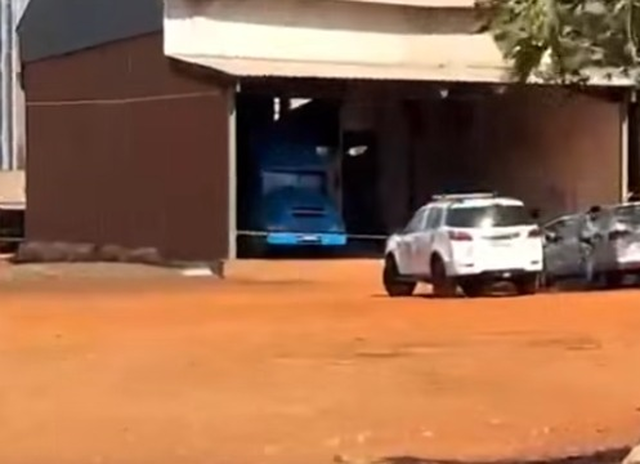Motorista aciona tampa de caçamba que atinge e mata trabalhador em cooperativa