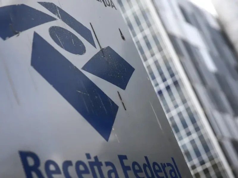 Receita paga hoje o último lote de restituição do Imposto de Renda 2026