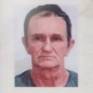 Trabalhador morre após colisão entre moto e Saveiro em universidade