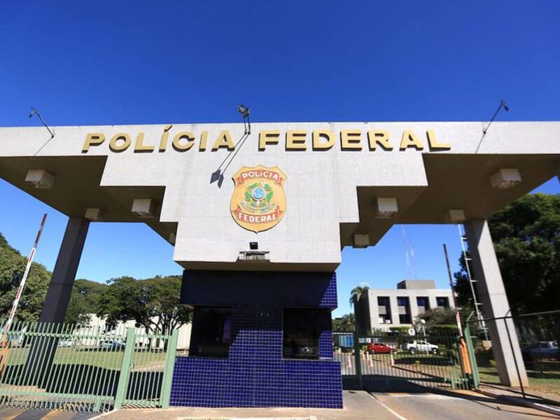 Sindicato de servidores da PF manifesta apoio a diretores afastados