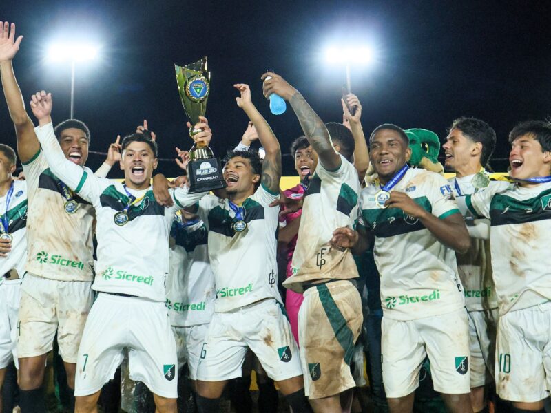 FC Pantanal vence Taveirópolis, mantém 100% e conquista Estadual Sub-20