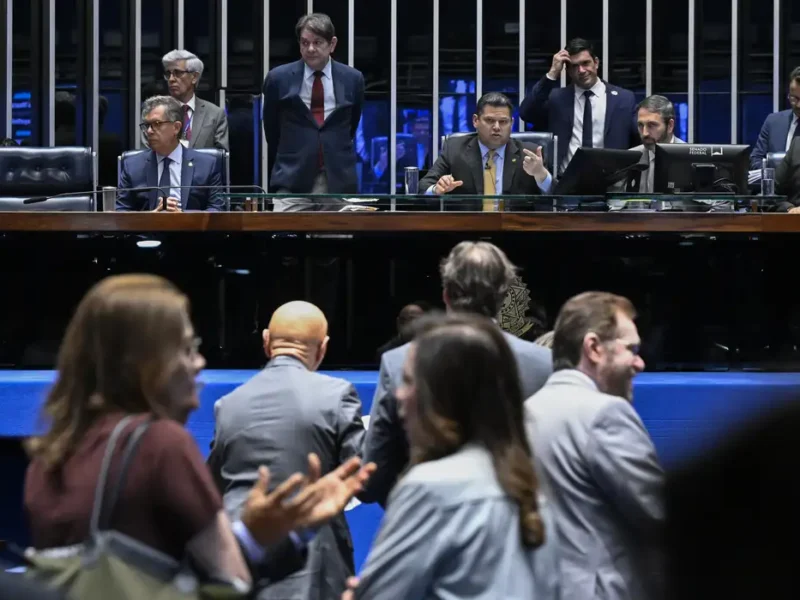 Alcolumbre diz que Senado vota fim da escala 6×1 após as eleições