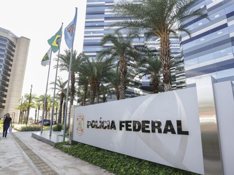 Gilmar e Zanin recebem íntegra de material do celular de Vorcaro