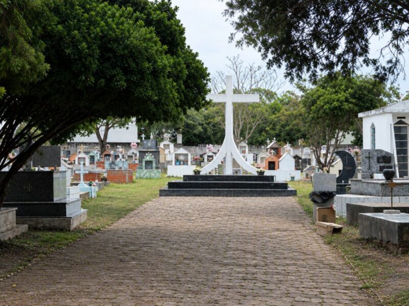 Cemitério Municipal de Bonito terá horário especial no Dia de Finados