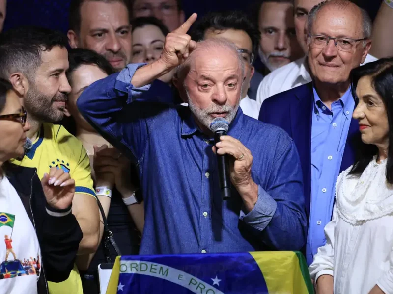 “Vamos mudar o jeito de governar este país”, diz Lula