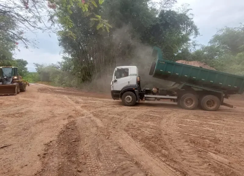 Obras de contenção de erosões são realizadas na Estrada do Turismo, em Bonito