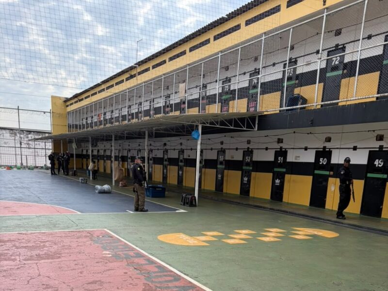 Operação Colete de Troia apura esquema de drogas e celulares na PED