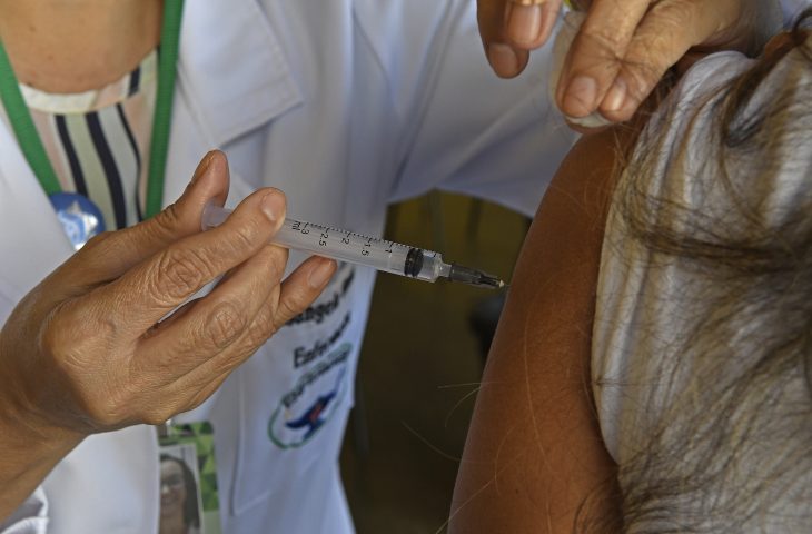 Estratégia visa ampliar vacinação contra doença que pode causar meningite em MS